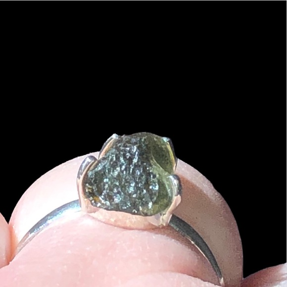 Sterling silver and genuine 👽🛸Moldavite 👽🛸free form ring size 8 - Picture 11 of 15